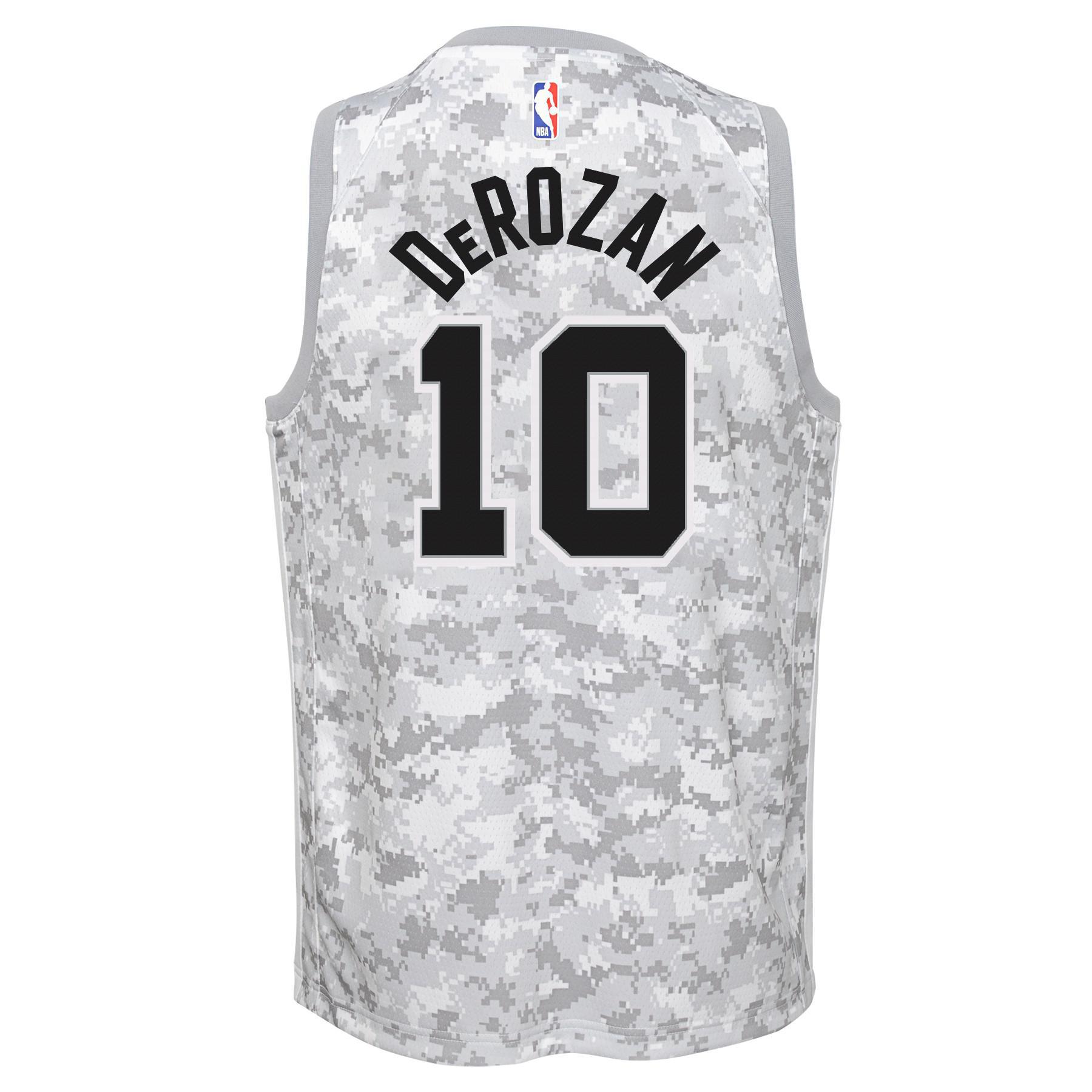 demar derozan spurs shirt